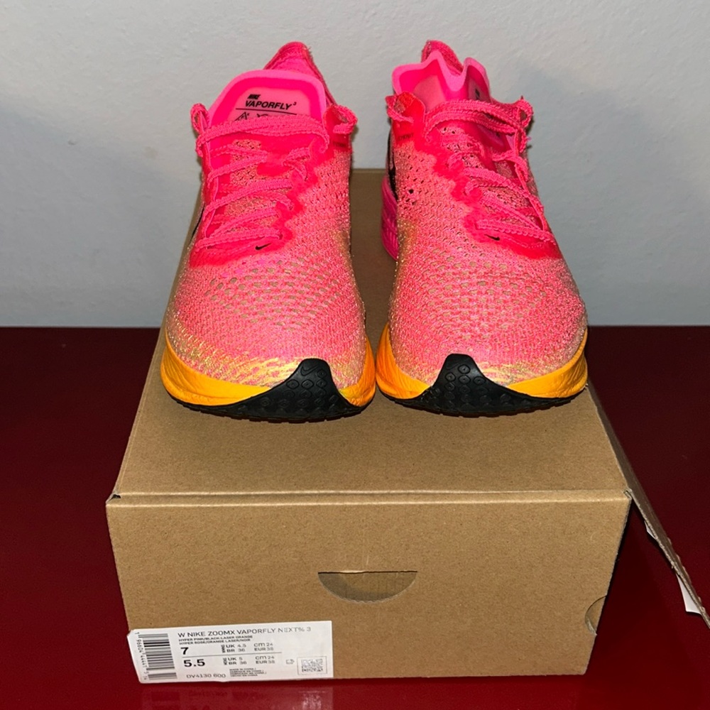 Nike ZoomX Vaporfly Next% 3 Size 7 Pink
